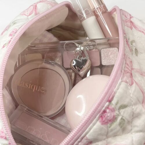 korean makeup, kbeauty, clio, dasique, romand, rom&nd, milk touch cushion, lip, lippies, eyeshadow, palette, blush, pink aesthetic, coquette korean makeup, kbeauty, clio, dasique, romand, rom&nd, milk touch cushion, lip, lippies, eyeshadow, palette, blush, pink aesthetic, coquette